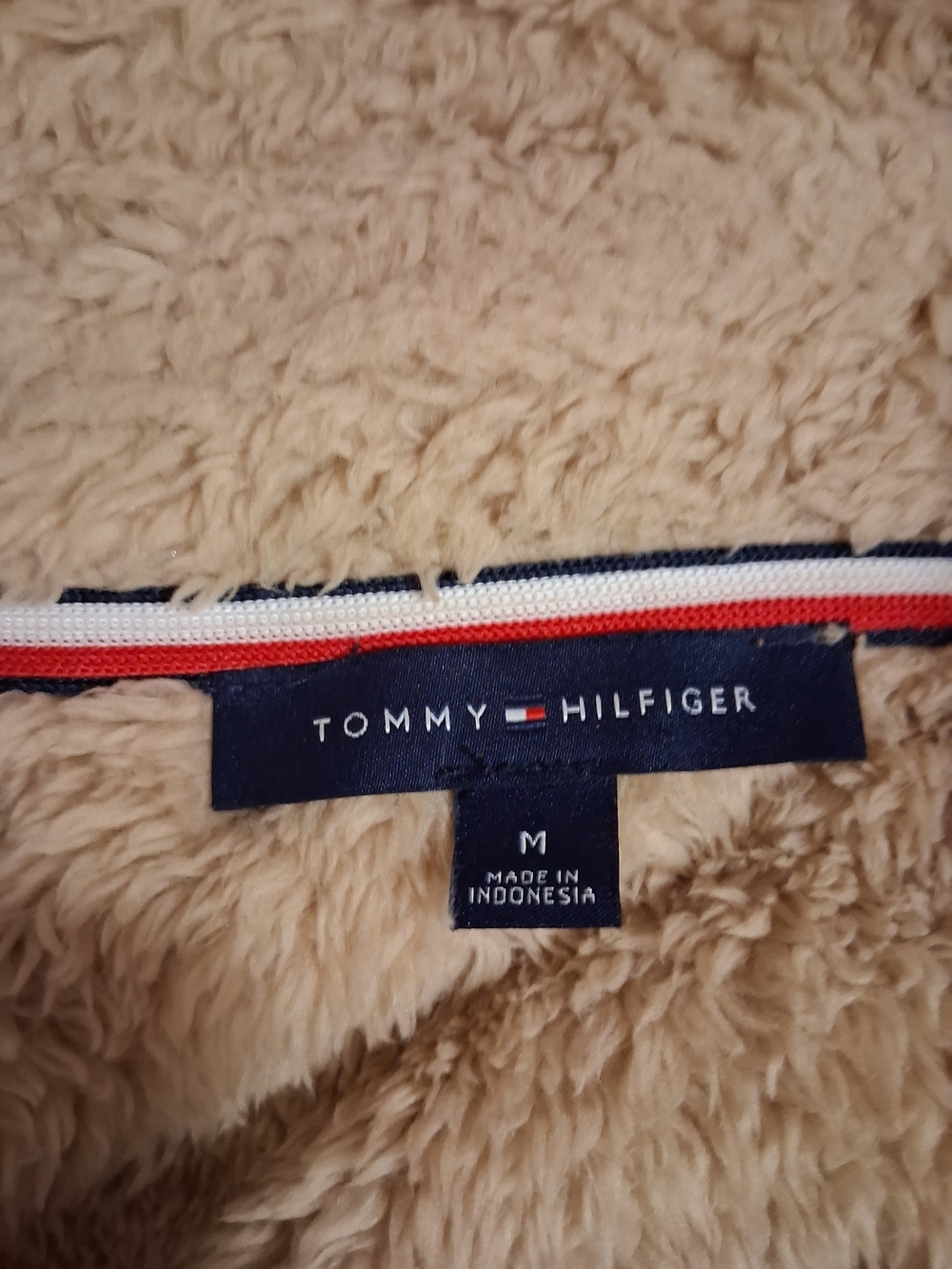 Tommy Hilfiger Womens  Faux Fur Teddy Fleece Vest Beige Full Zip Cozy Soft - Picture 3 of 6